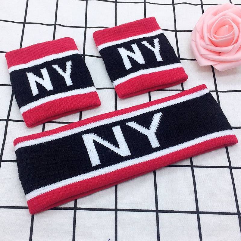 Red and black NY set
