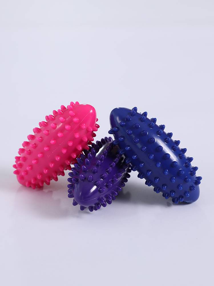 Massage the small rugby children's sense training tactile baby stab family rehabilitation equipment baby touch toy