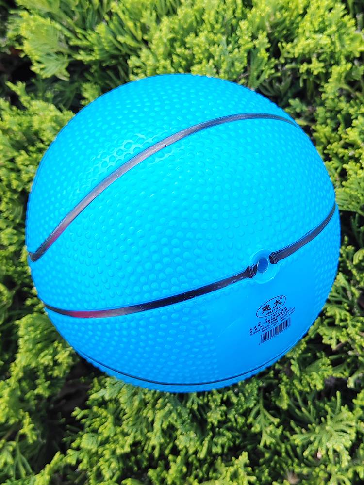 Kindergarten 6 -inch black and white football children 8 -inch patting granules basketball boy elastic toys inflatable ball