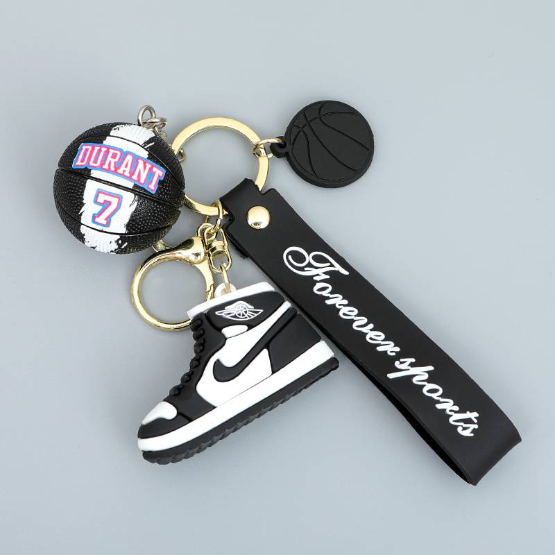 A black and white three -piece set+Durant basketball