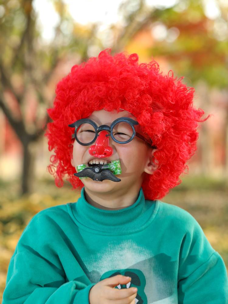 Children's dachawitet color explosion head seven color fans material performance stage item