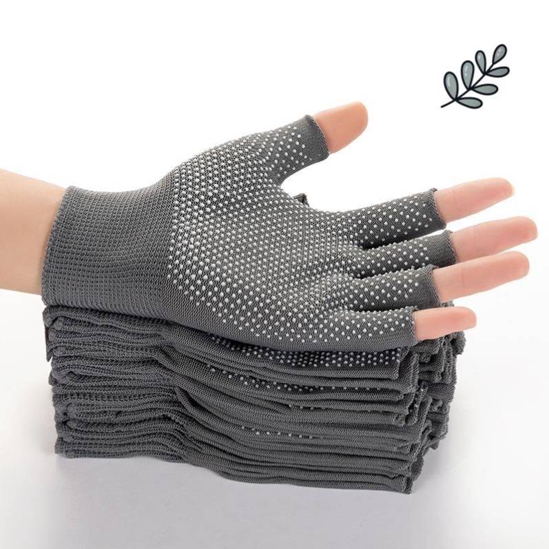 The skating mitts, the male, the cocoon mitts