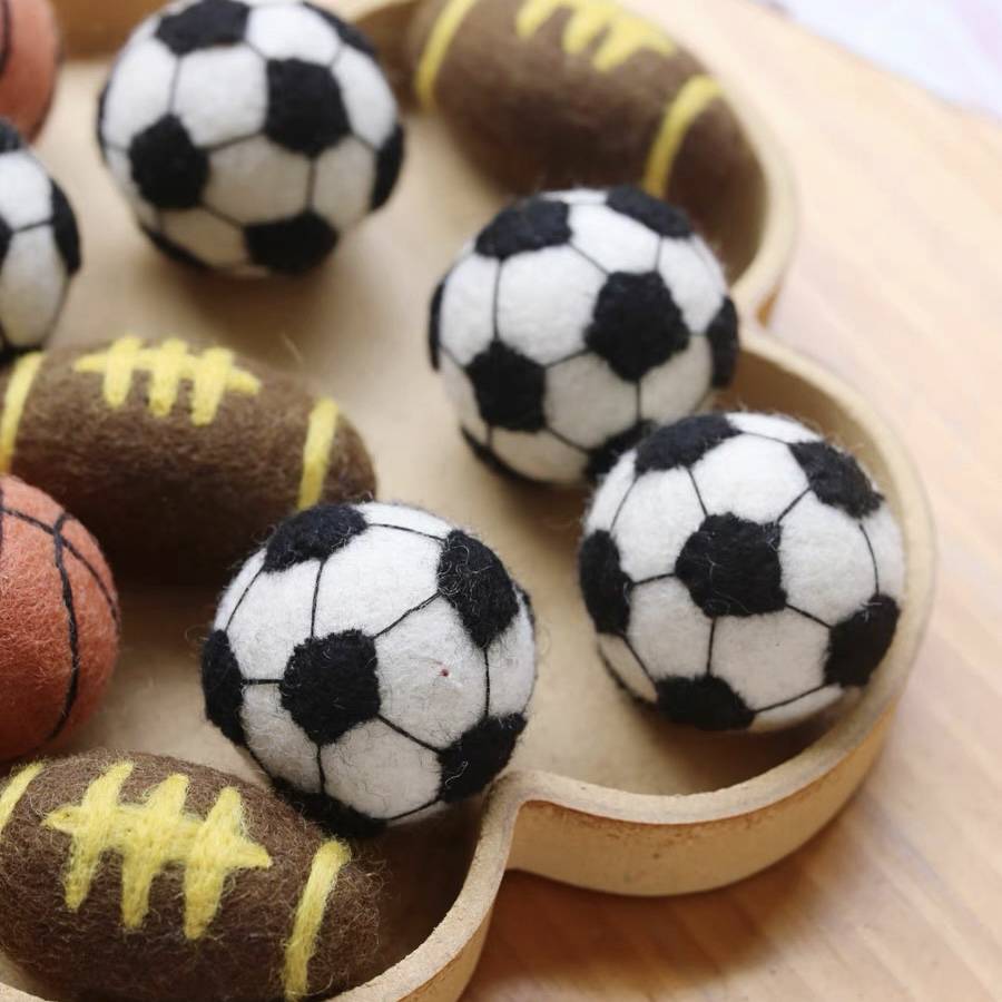 Nepalese handmade wool felt poke the finished basketball football football football keychain shop ornament gift
