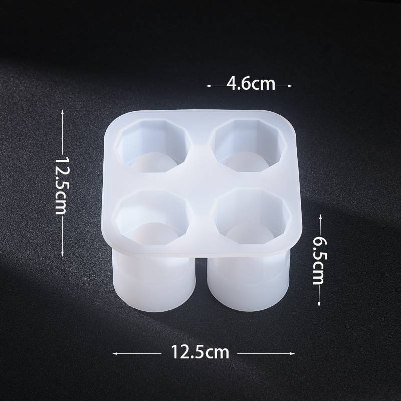 4 ice cups