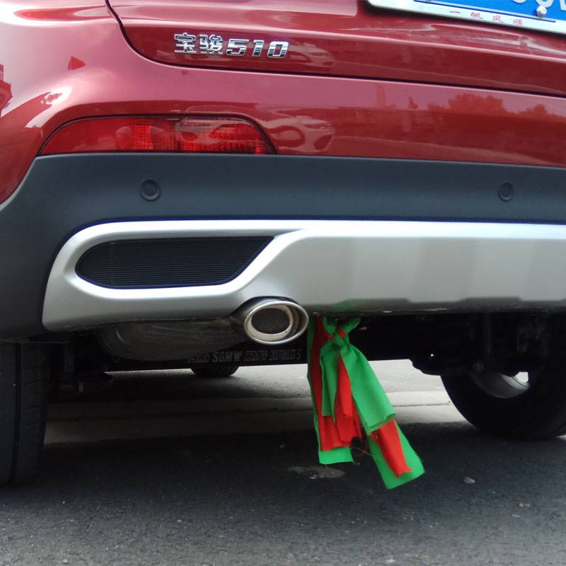 New car pick -up, Ping An color bars rear reflector color ribbon red transport red and green cloth decorative cloth strips