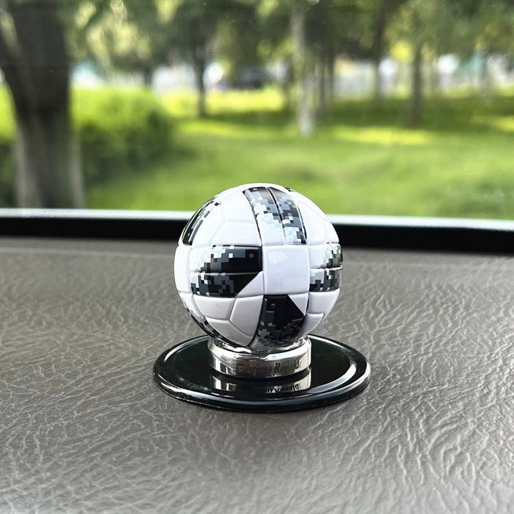 Small football ornaments black and white models (C Luotian)