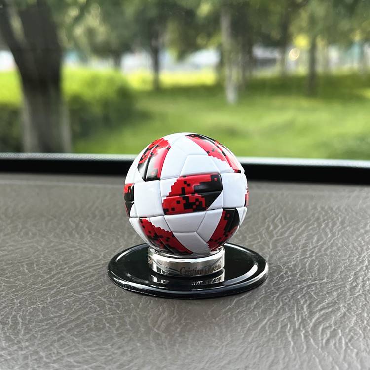 Red and white models of small football ornaments (C Ronaldo)