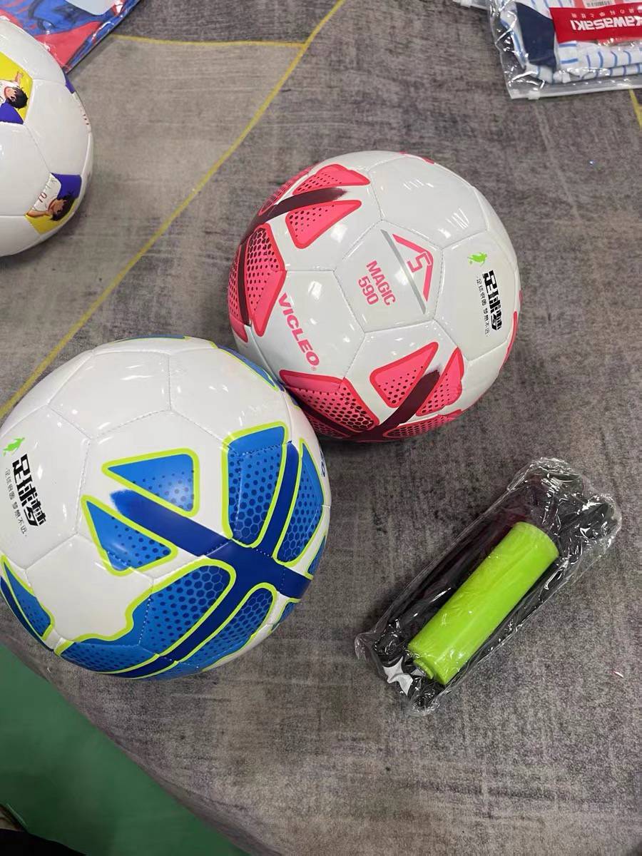 Two colors of Fifth Football Training Competition