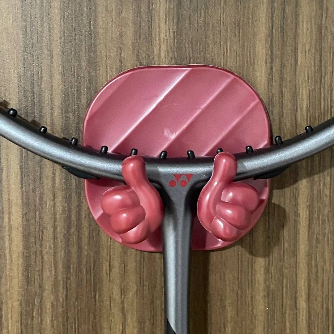Grand Slam badminton racket dedicated hook pendant storage rack removal of punching strong no trace