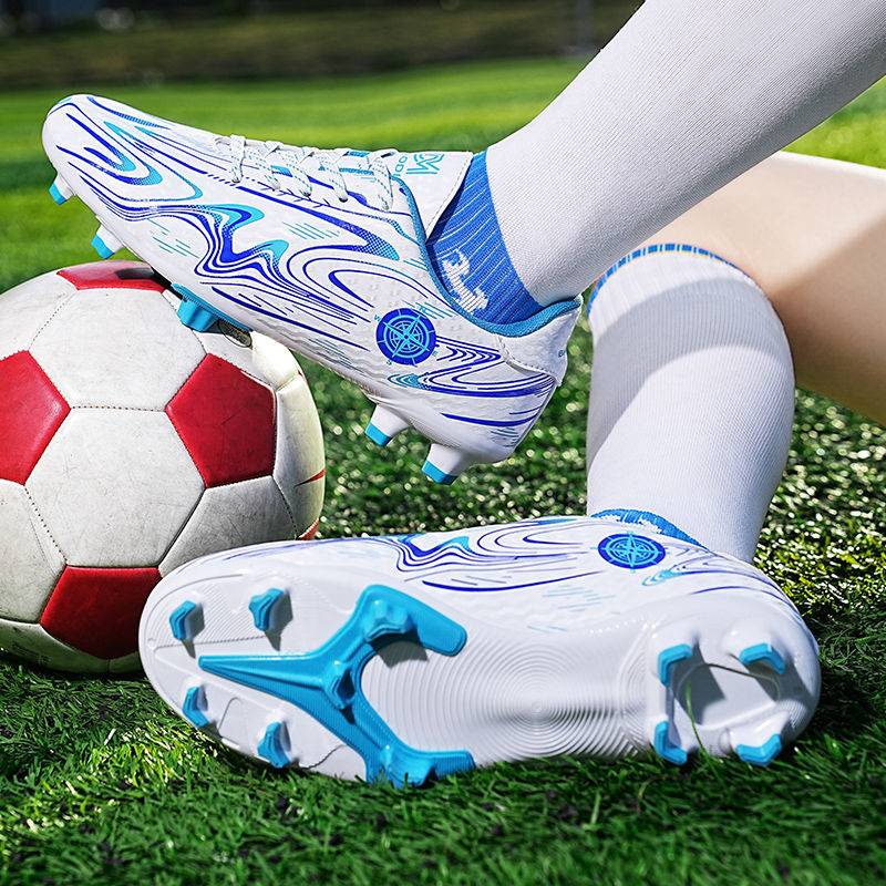 Football shoes broken nail genuine children and male 6 to 12 -year -old male adult special summer breathable assassin 15 long nail female Cristiano Ronaldo