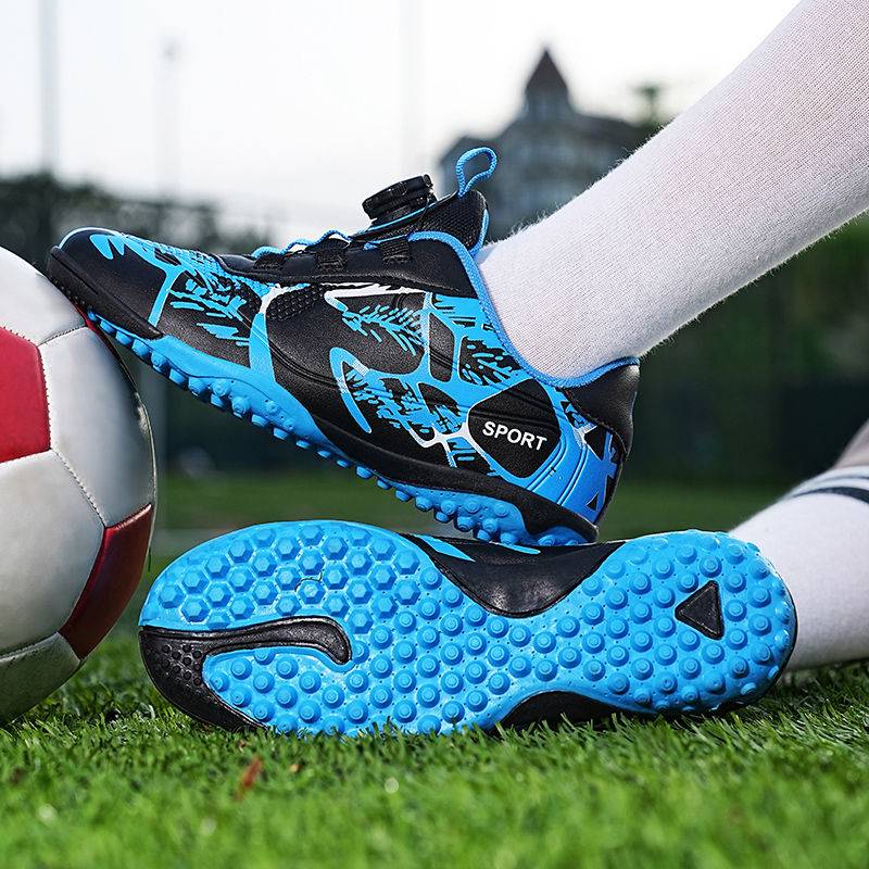 Football shoes broken nail genuine children and male 6 to 12 -year -old male adult special summer breathable assassin 15 long nail female Cristiano Ronaldo
