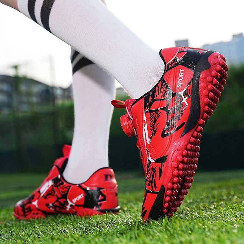 Football shoes broken nail genuine children and male 6 to 12 -year -old male adult special summer breathable assassin 15 long nail female Cristiano Ronaldo