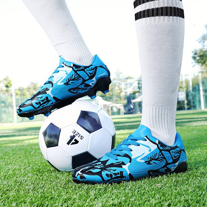 New professional training football shoes men's low -top leather nails football football shoes youth shoes large size indoor