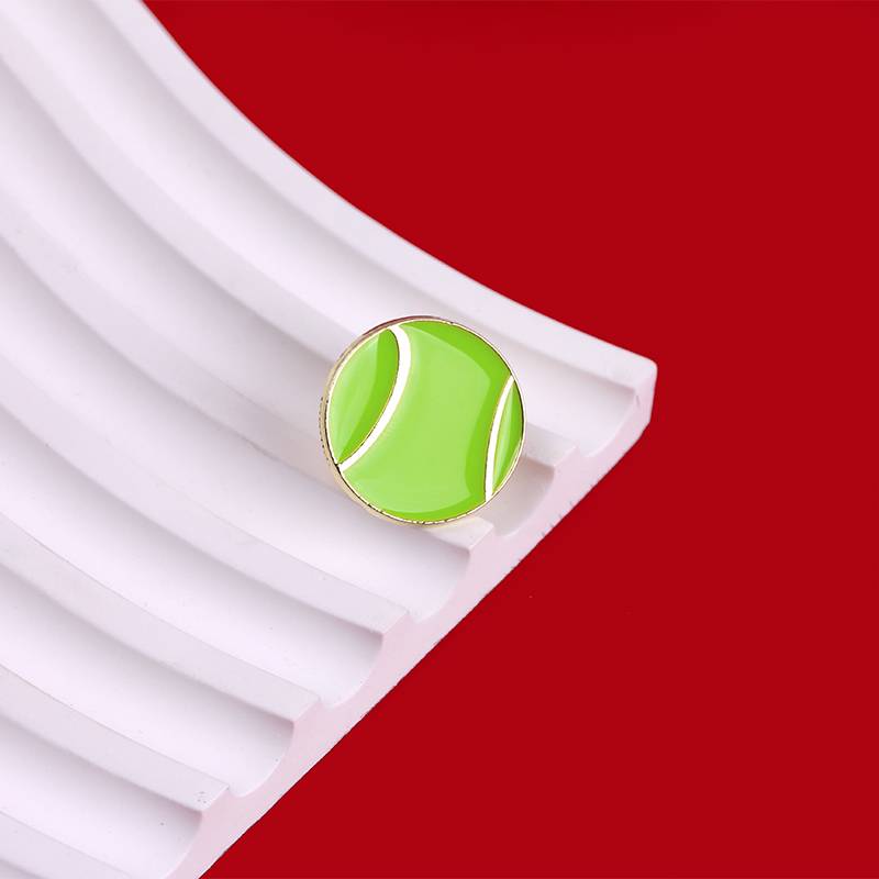 Tennis metal badge