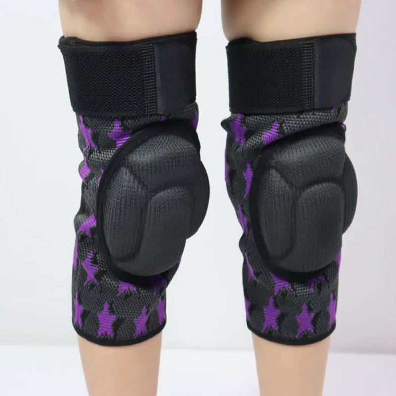 Children and Children's Thick Sponge Kneeling Fashion Sports Football Basketball Wheel Cycling Mountaineering Knee Protection