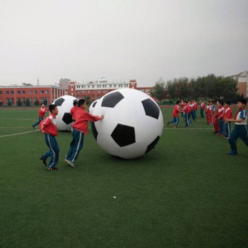 Outdoor large -scale inflatable football kindergarten children's toy beach players stage performance props decoration