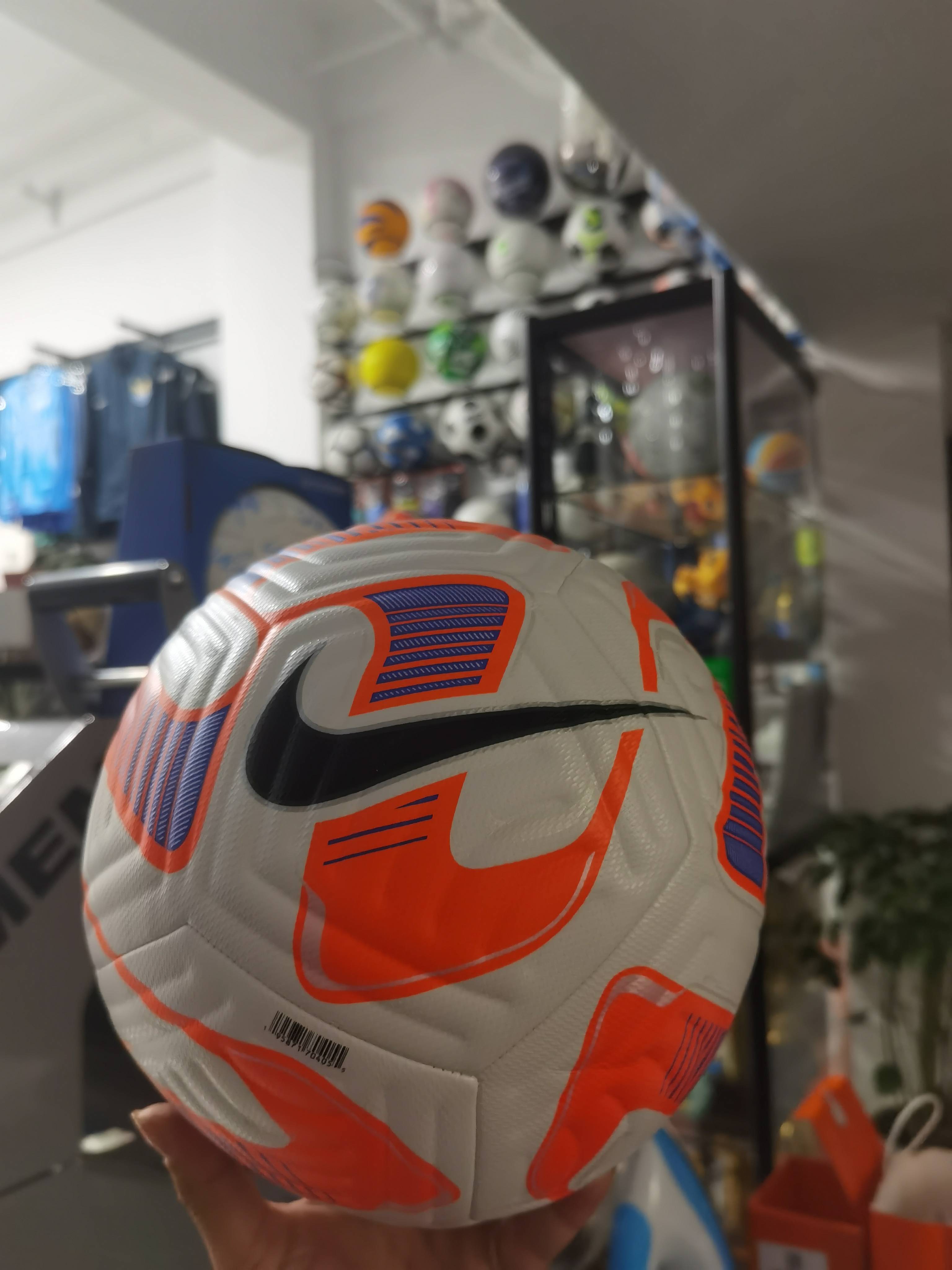 Nike Nike sponsored the Super League training non -commercial model