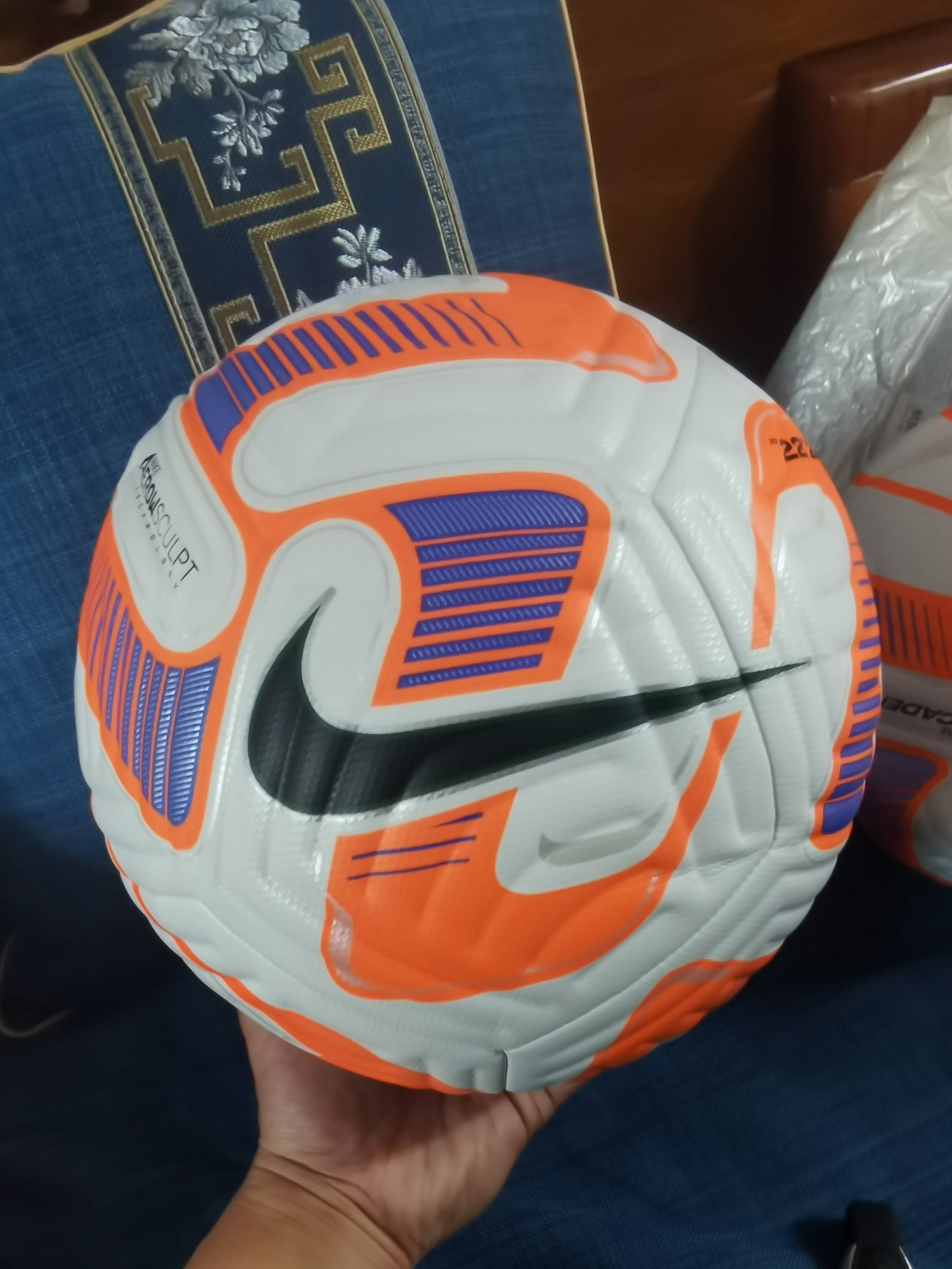 Nike Nike sponsored the Super League training non -commercial model