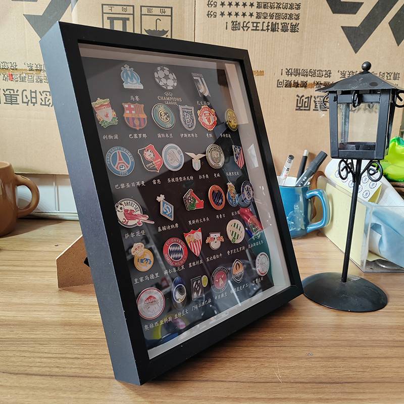 Personal collection commemorative gift Champions League top 32 football club team badge brooch gift set photo frame