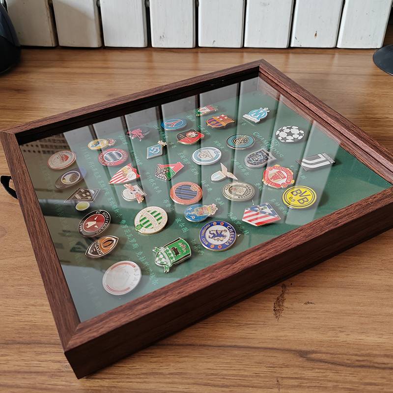 Personal collection commemorative gift Champions League top 32 football club team badge brooch gift set photo frame