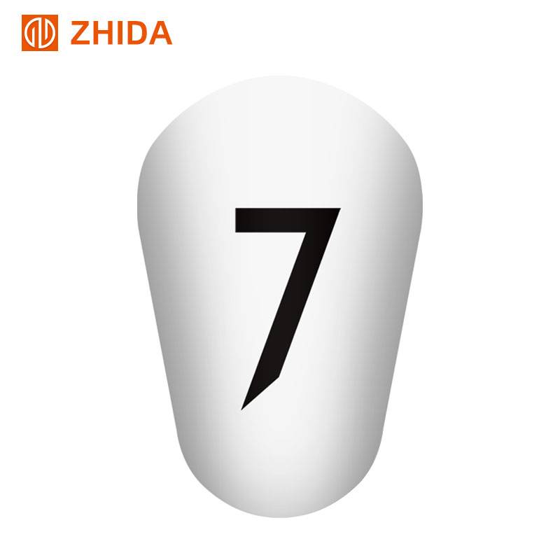 Zhida -made number football leg protection board professional mini mini small guard board ultra -light medium number master board