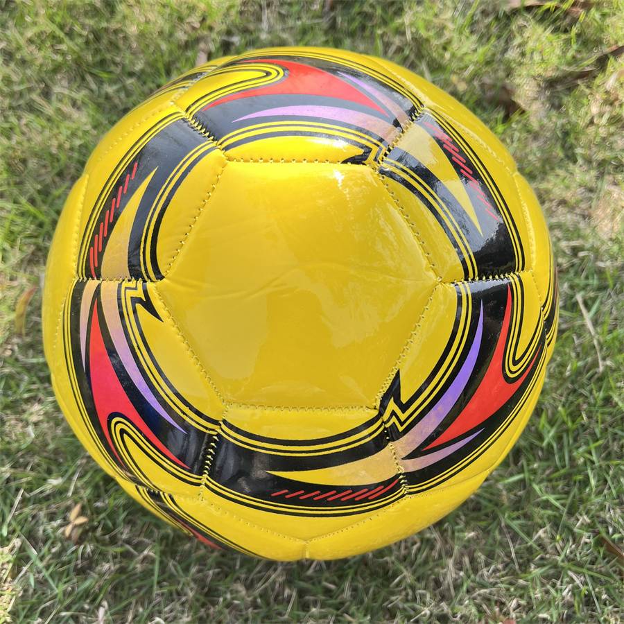 10 to 18 -year -old campus primary and secondary school student training competition No. 3 No. 3 Black and white inflatable, explosion -proof PU football