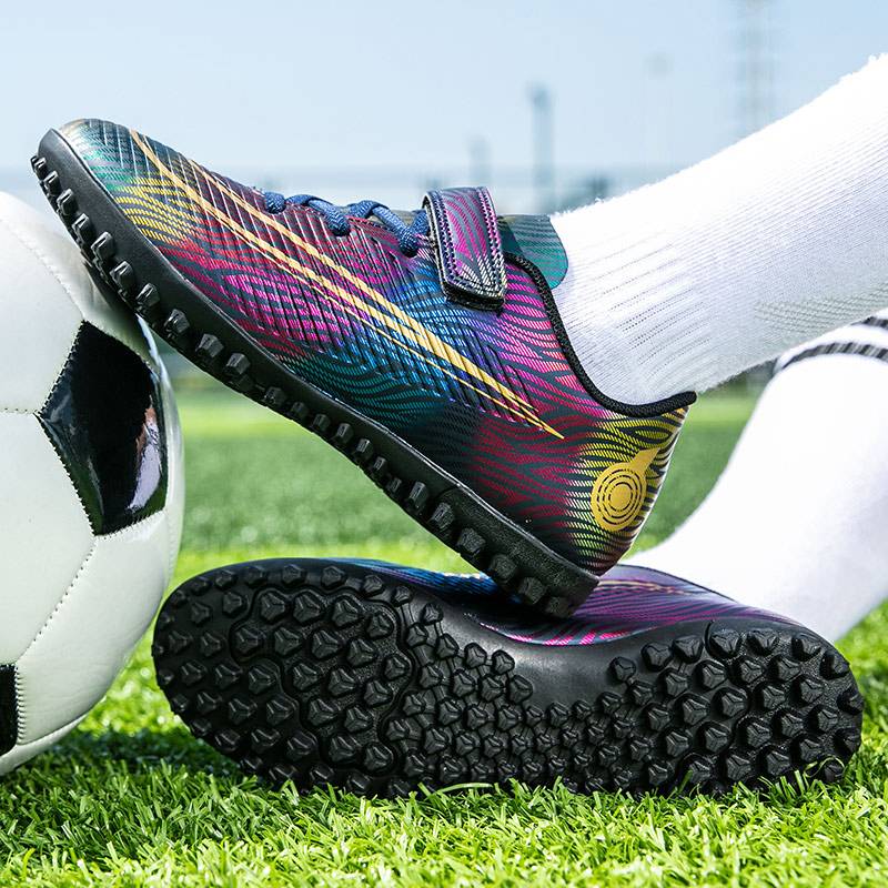 Genuine boys football shoes broken nails mesh surface breathable primary and secondary school children and children's training shoes non -slip leather surface short nail girl