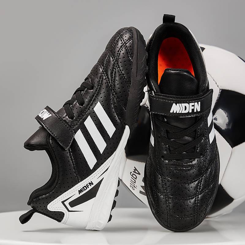 Genuine boys football shoes broken nails mesh surface breathable primary and secondary school children and children's training shoes non -slip leather surface short nail girl