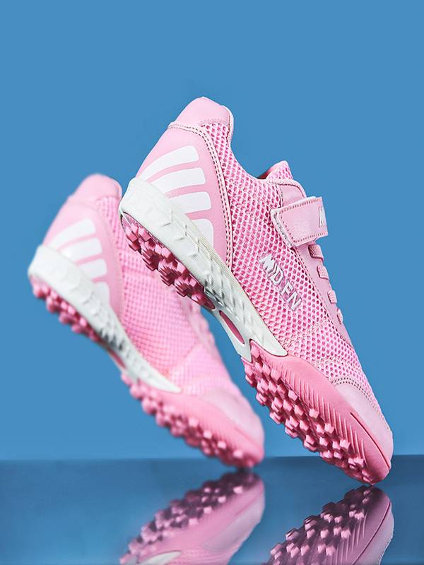 Genuine boys football shoes broken nails mesh surface breathable primary and secondary school children and children's training shoes non -slip leather surface short nail girl