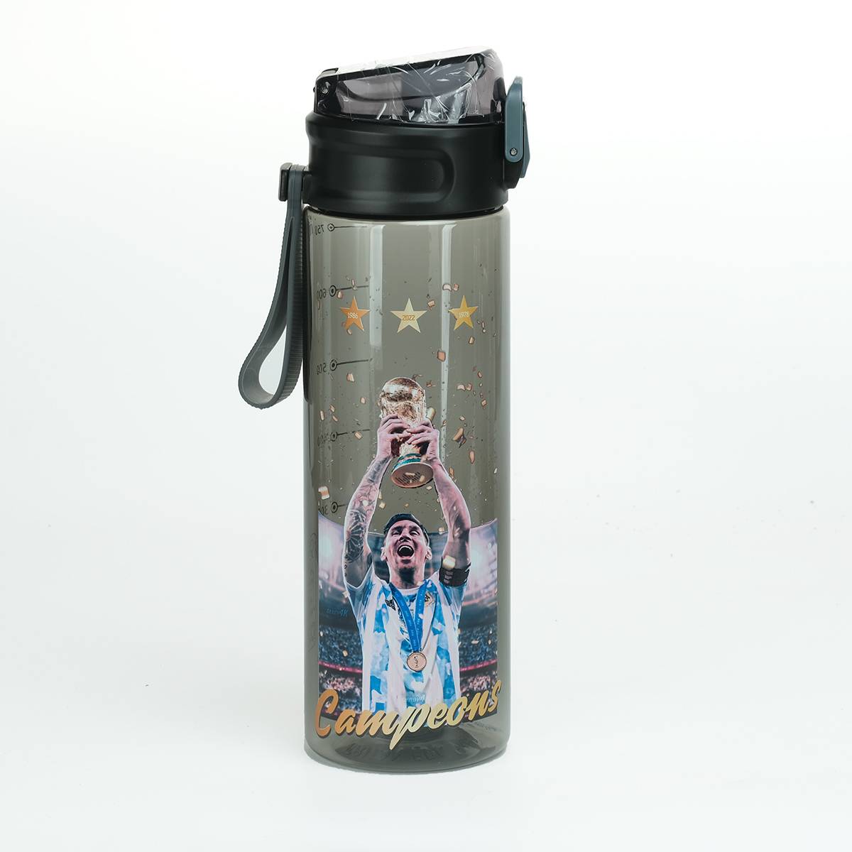 Messi hold the cup