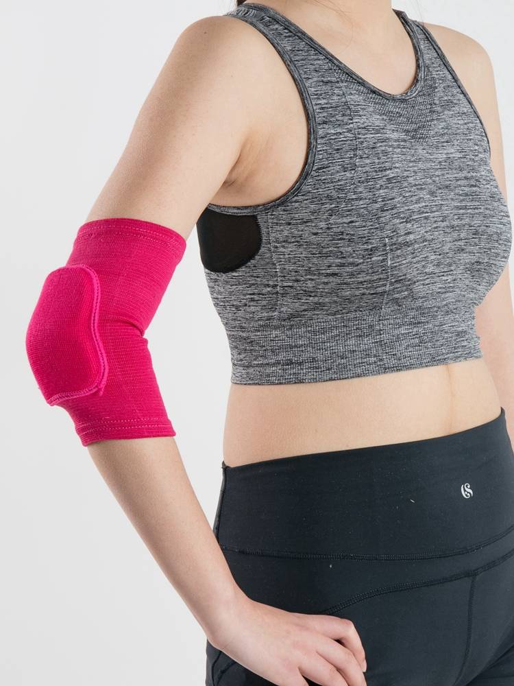 Sports women and sponge boys with elbows to keep their elbows warm to support the gym and dance