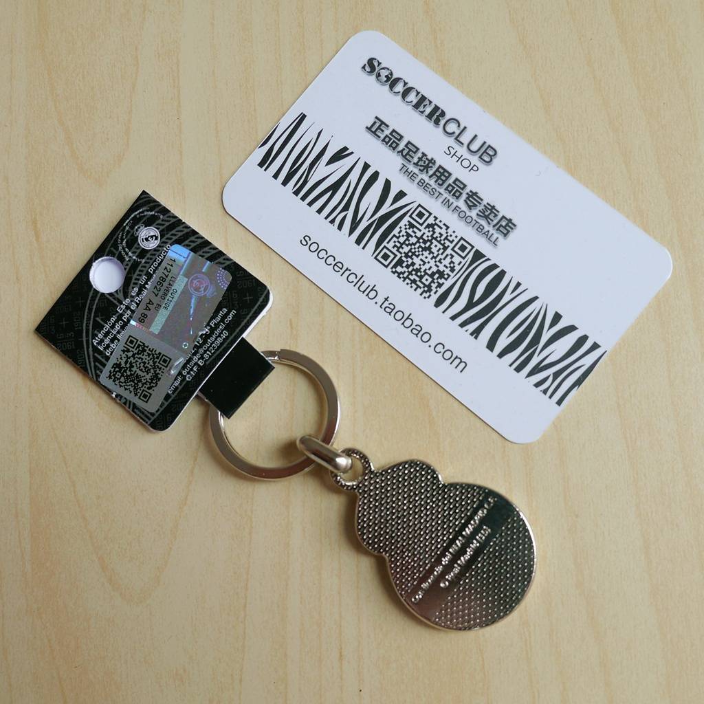 Real Madrid Real Madrid official genuine fans products team badge Cristiano Ronaldo jersey keychain badge