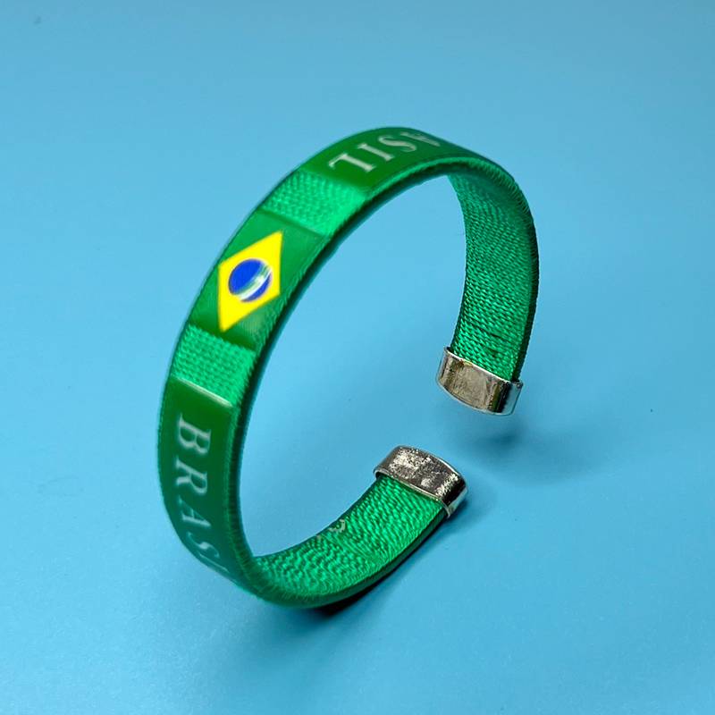 02 Bracelet (Brazil)