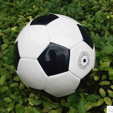 Black and white football 3 Kids football 4 Middle and 5 Adult football