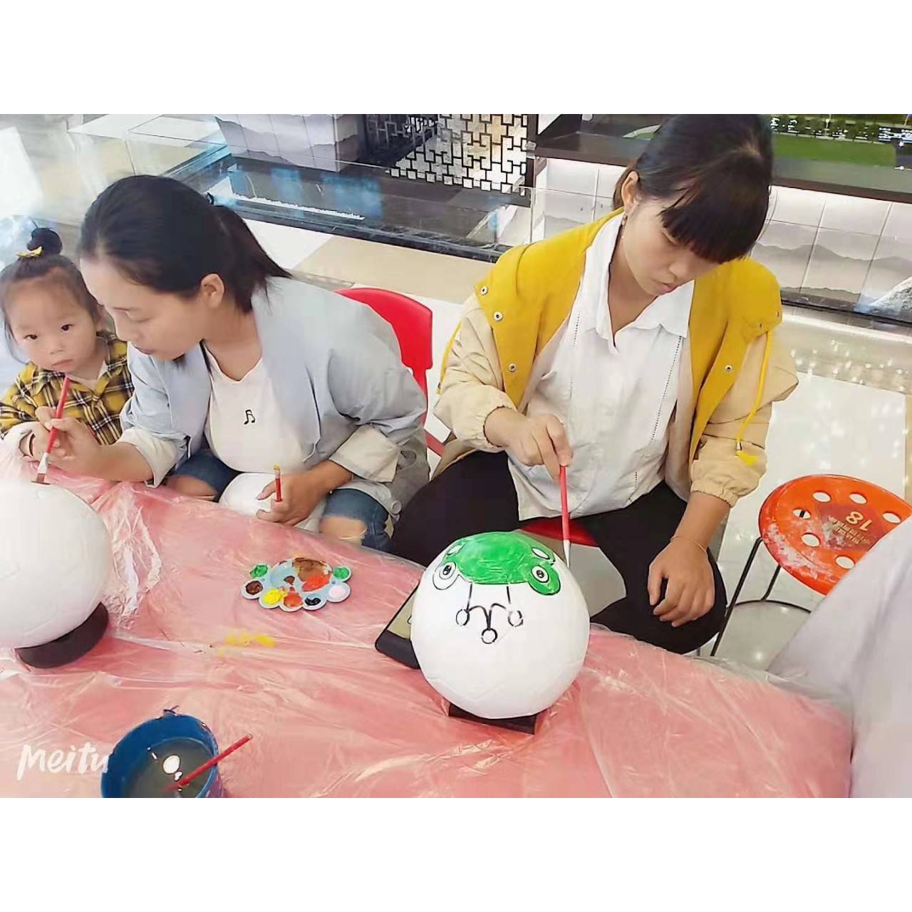 Football DIY graffiti painting pure white children's adult painting activity warm field parent -child outdoor No. 5 handmade painting