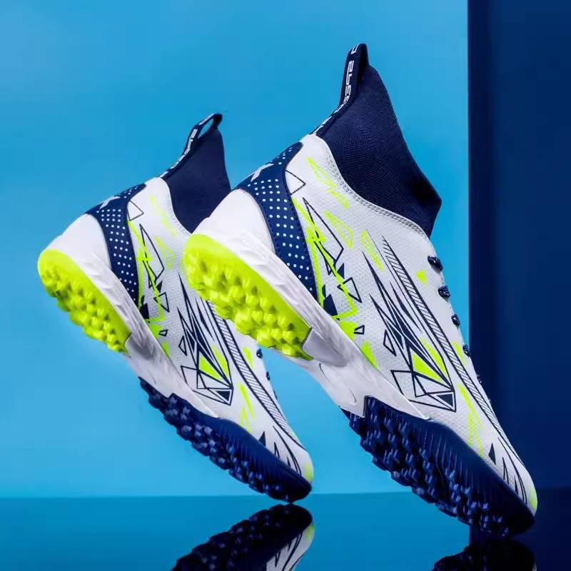 C Luo Assassin 15 Children's Professional Dipping Football Shoes Male Summer Primary School Boy TF Broken Sneakers Boys