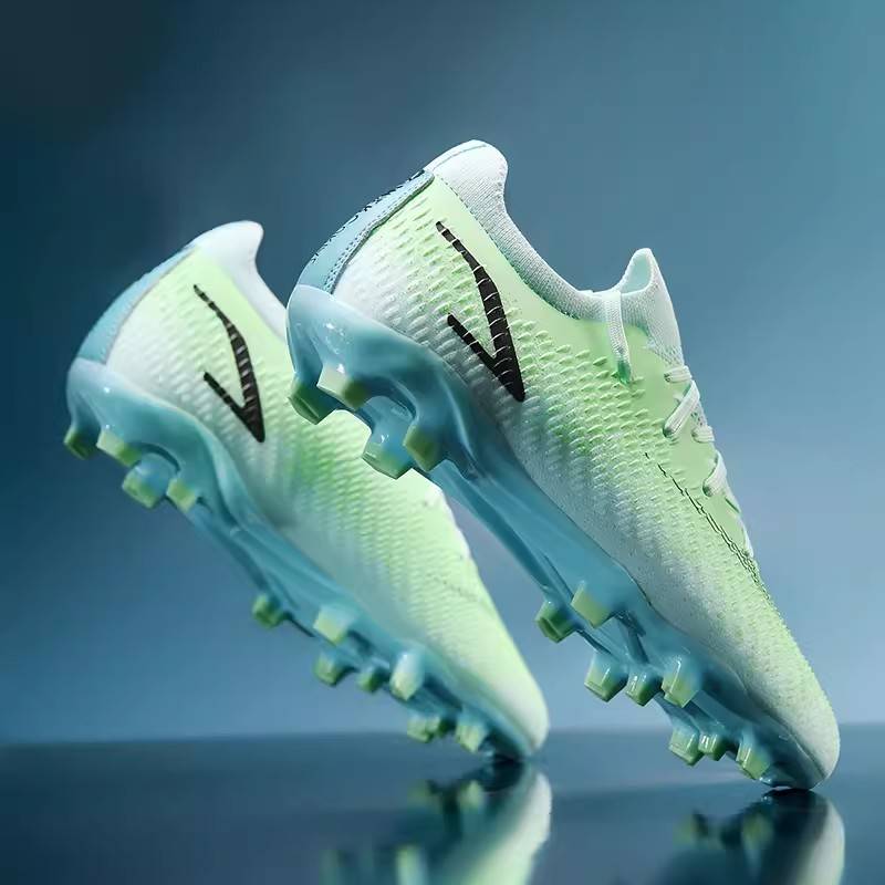 C Luo Assassin 15 Children's Professional Dipping Football Shoes Male Summer Primary School Boy TF Broken Sneakers Boys