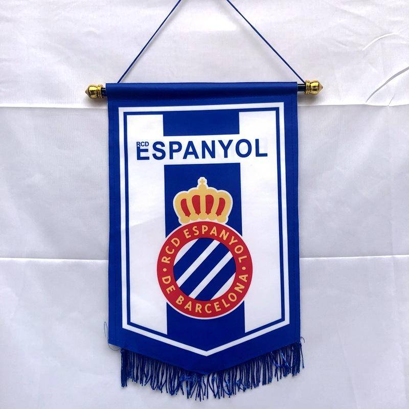 soccer flag team, decorated flag team, in exchange for the five-pointer flag for ac milan