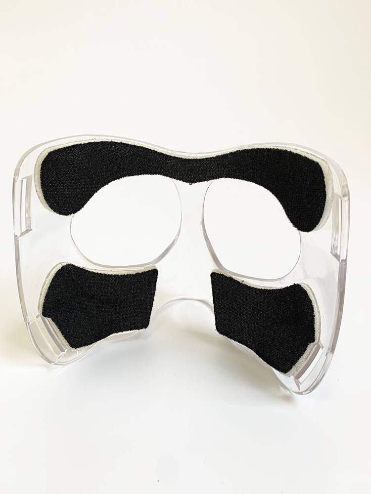 Basketball mask with a tremor pad to protect your nose and face
