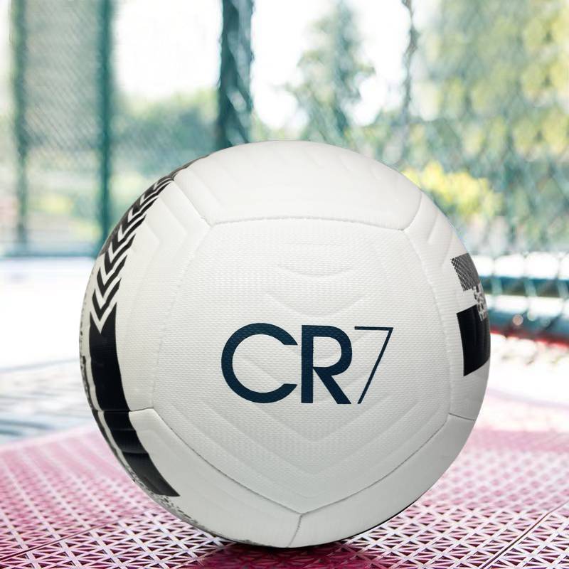 Cristiano Ronaldo Football Champions League Elementary and Middle School Student Training Special Adult wear -resistant children No. 5 No. 4 European Cup football CR7