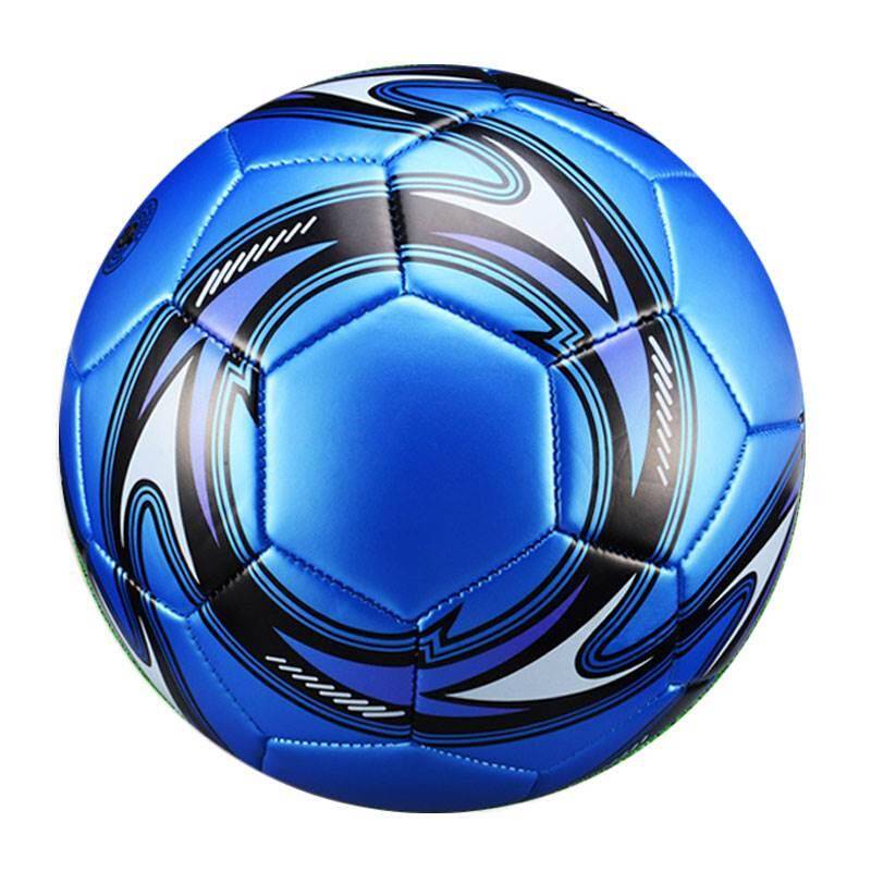 Football primary and secondary schoolboys play the school-school soccer football No. 3 and No. 5 for young adults