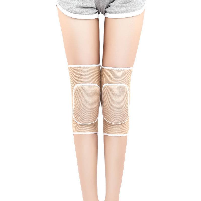 Sports dancing for knee volleyball, dancing on the knees with sponge wheel slides, boys and girls