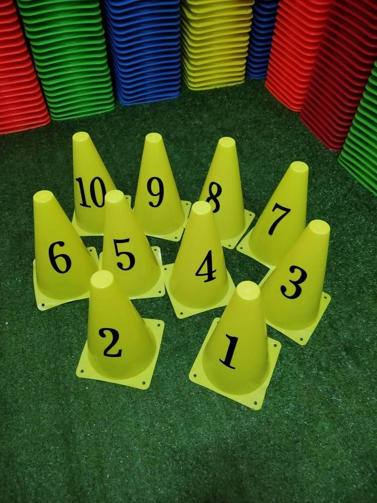 Soccer training in digital tags, kindergarten in digital drums 1-10, children ' s physical digital games