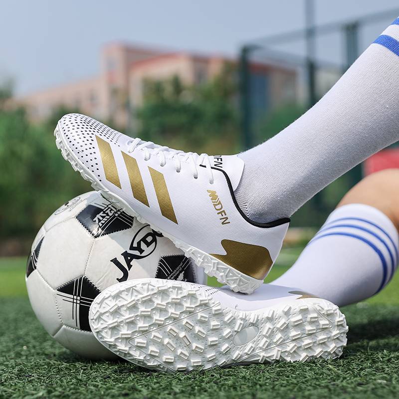 Genuine special price football shoes broken nails male primary and secondary school children, children's non -slip and wear -resistant training shoes female short nail adult competition