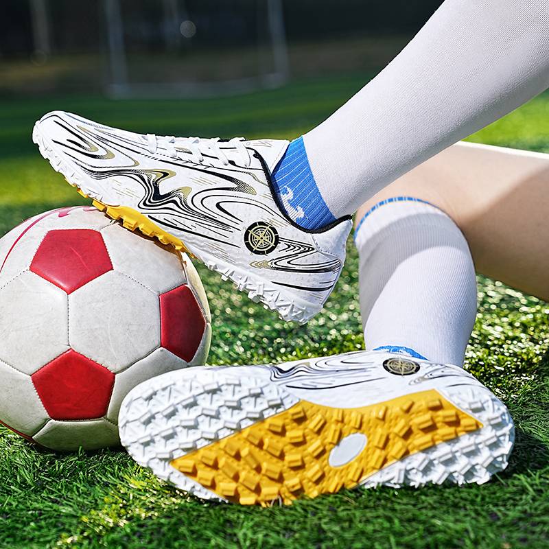 Genuine special price football shoes broken nails male primary and secondary school children, children's non -slip and wear -resistant training shoes female short nail adult competition