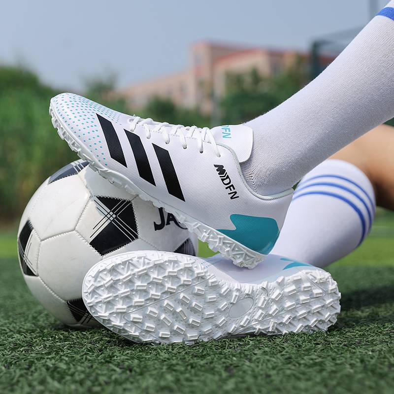 Genuine special price football shoes broken nails male primary and secondary school children, children's non -slip and wear -resistant training shoes female short nail adult competition