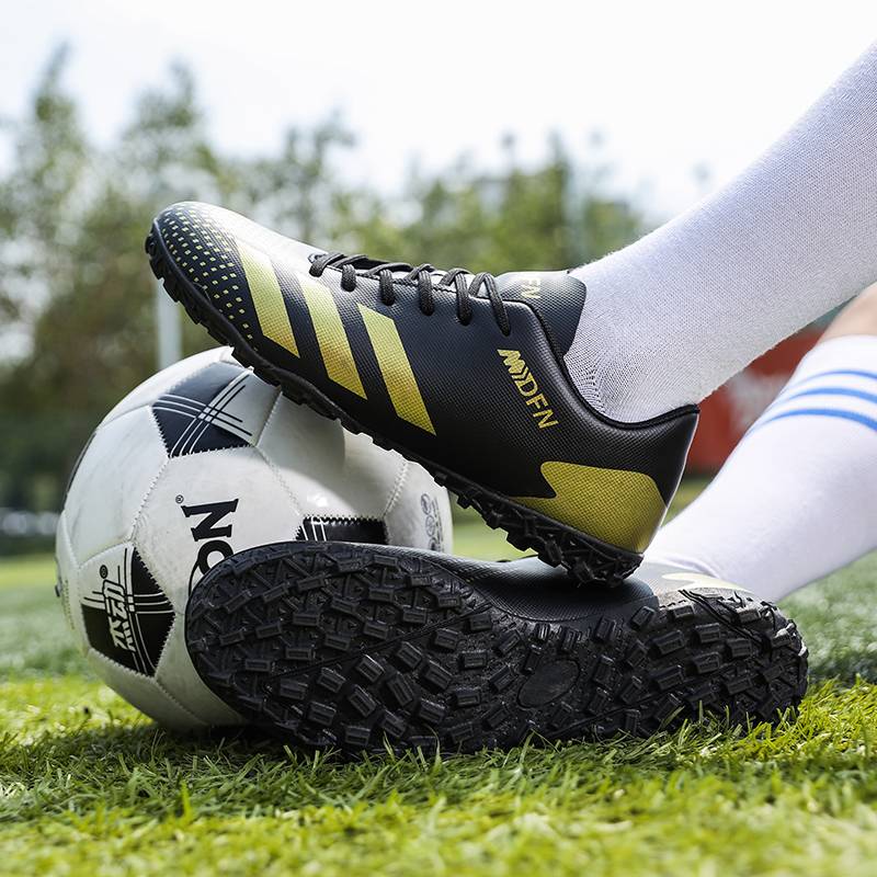 Genuine special price football shoes broken nails male primary and secondary school children, children's non -slip and wear -resistant training shoes female short nail adult competition