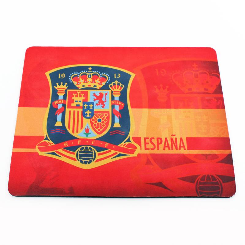 SOCCER 2018 RUSSIAN WORLD CUP COMMEMORATIVE SUPPLIES YUVEN MABASSA AC MILANI MOUSE MAT
