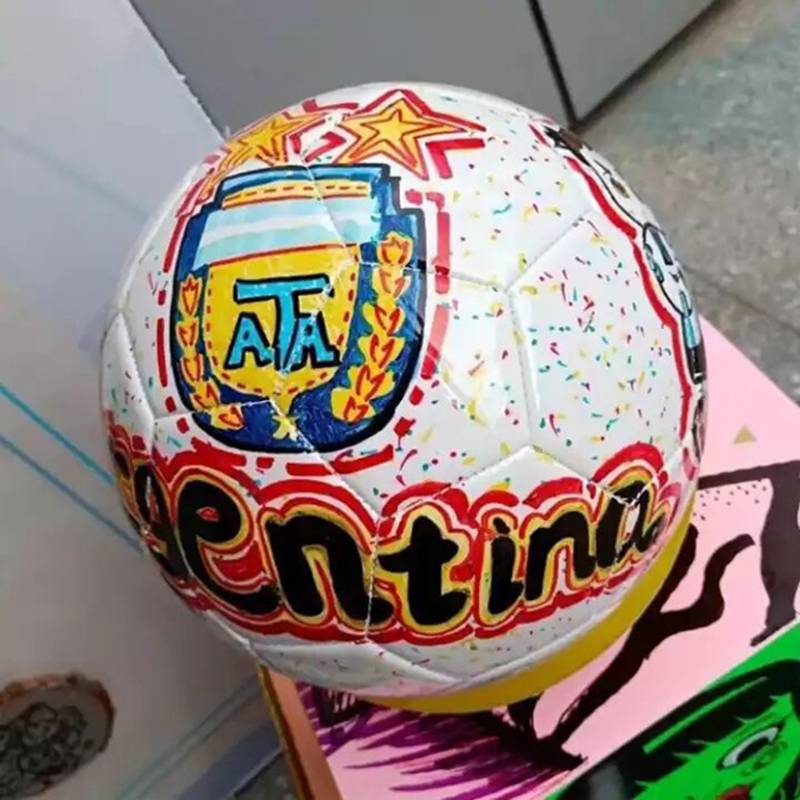 Decathlon? Pure white painting football DIY graffiti painting football children's football No. 4 pure white painting football