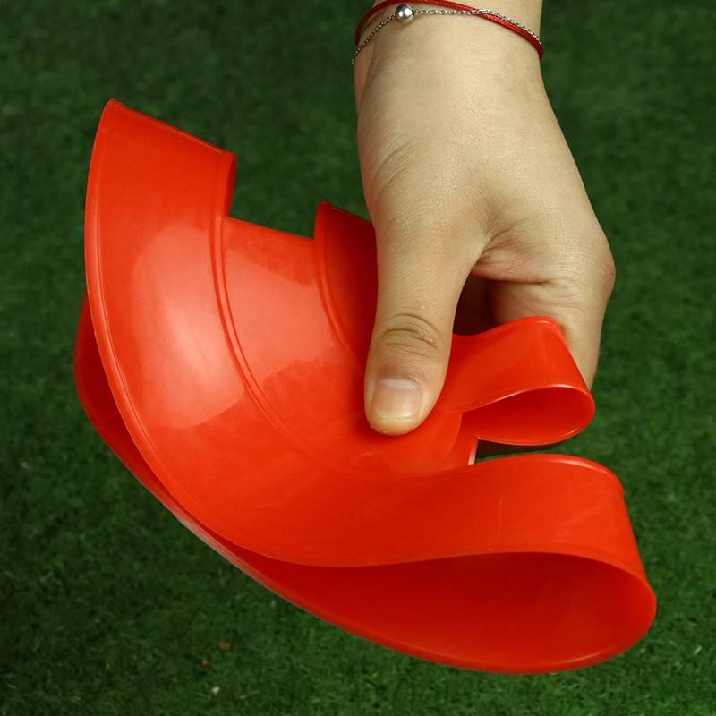Soccer training equipment, branding disks, signs of obstacles, football training supplies, and new and additional money
